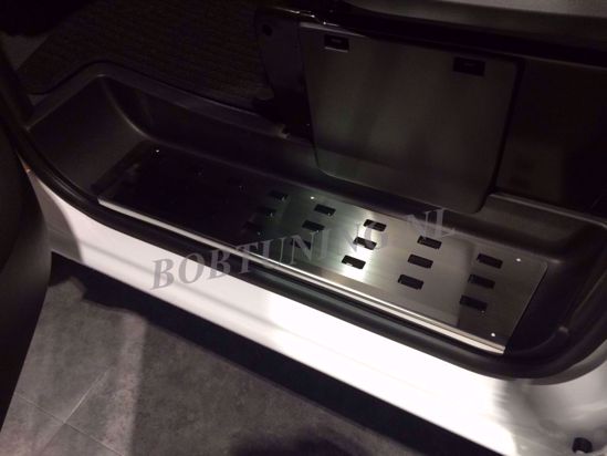 RVS instaplijsten Mercedes Sprinter W906 2006–2015
