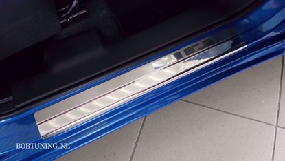 Afbeeldingen van Rvs instaplijsten Mitsubishi grandis 2003-2011