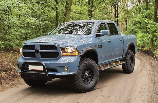 Afbeeldingen van Side Steps Chaos Zwart Staal Dodge Ram 1500 | 2009-2018 (CREW CAB) 220cm